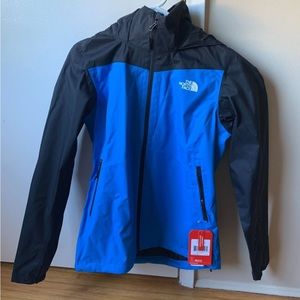The North Face Resolve Rain Coat